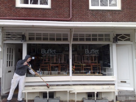 Voorzijde, Amsterdams grachtenpand, buffet van odette